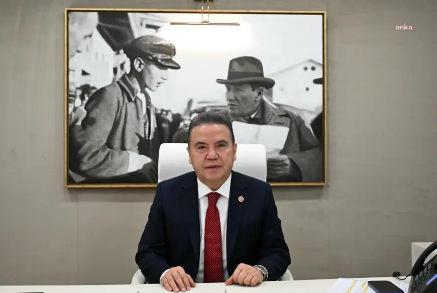 18 Mart Çanakkale Zaferi'nin 110'uncu yılı... Antalya Büyükşehir Belediye Başkanı Böcek, "Al bayrağımızı ebediyen bu semalarda dalgalandıracağız."