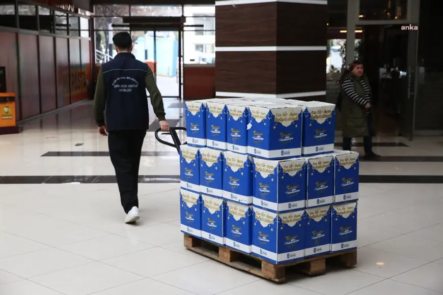 Eyüpsultan Belediyesi'nden 3 bin haneye gıda kolisi desteği