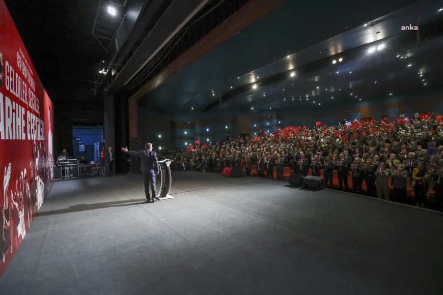 CHP grup toplantısı... Özgür Özel: "Kayyumun derdi artık vatandaşın değil uzun süredir karnı aç kalan yandaşın doyurulmasıdır"