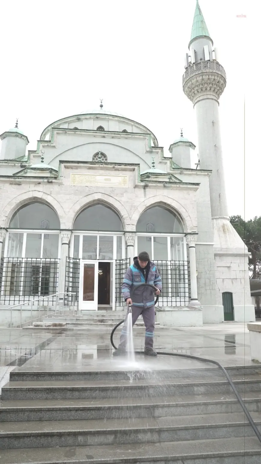 Beşiktaş Belediyesi’nden Ramazan Bayramı öncesi temizlik hizmeti ve sosyal destek