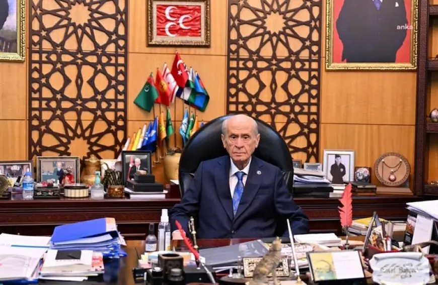 MHP: "Sayın Devlet Bahçeli, Genel Merkezimizde mesaisine başlamıştır. Allah başımızdan eksik etmesin"
