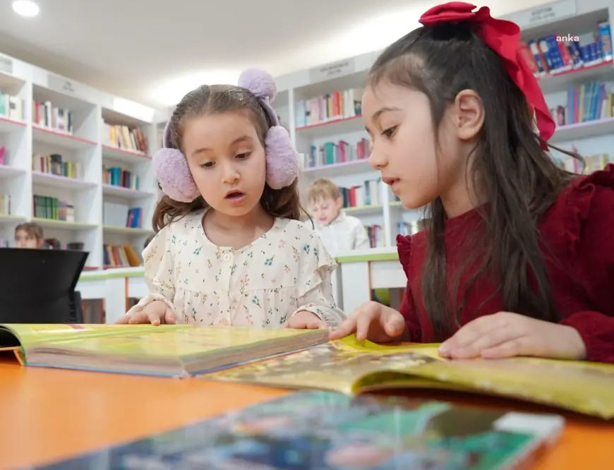 Konyaaltı Belediyesi Kütüphanesi, anaokulu ve ilkokul öğrencilerini ağırladı
