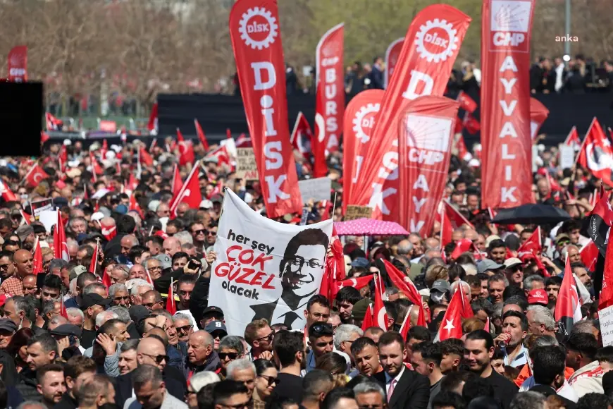 CHP, imza kampanyasına ve mitinglere odaklanıyor: "Seçmenin yarısından fazlası erken seçim olsun diyorsa bu açık bir ilandır"