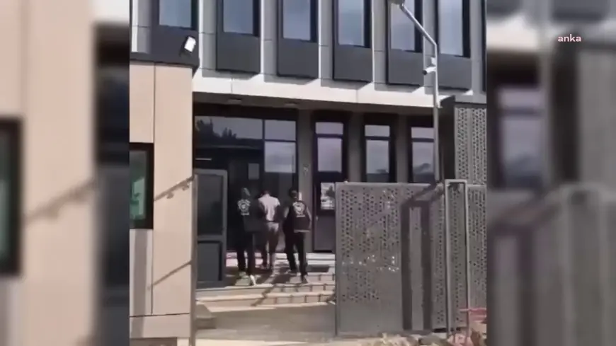 İzmir'de aranan şahıslara yönelik yapılan operasyonda yakalanan 2 kişi tutuklandı
