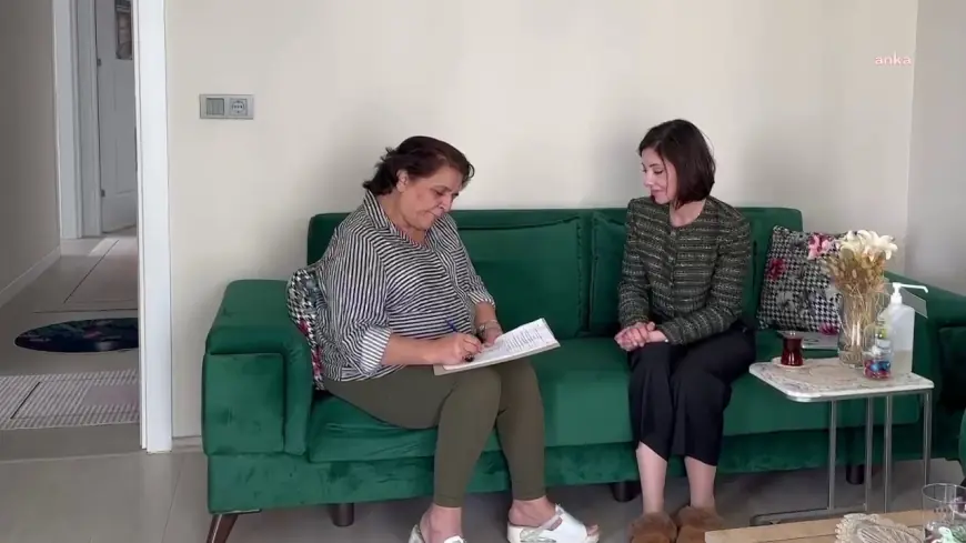 CHP'nin İmamoğlu için başlattığı imza kampanyası... Nazilli İlçe Örgütü, ilçede toplanan 30 bin imzayı il yönetimine teslim etti
