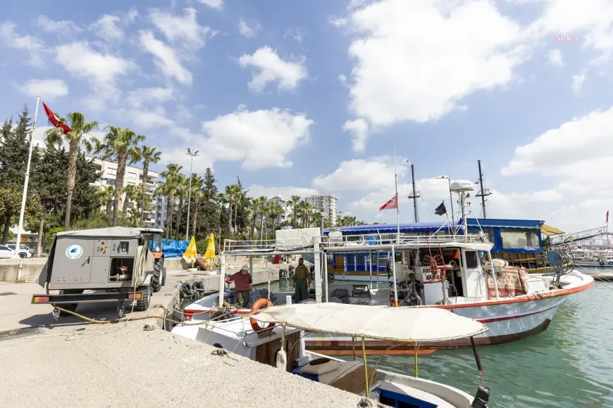Mersin Büyükşehir Belediyesi, deniz kirliliğiyle mücadele konusunda çalışmalarını sürdürüyor