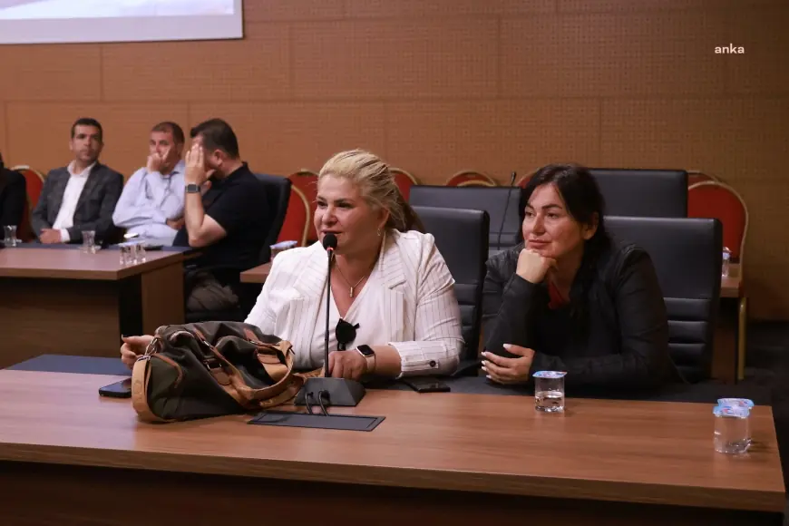 Marmaris Belediye Başkanı Ünlü, görevdeki bir yılını değerlendirdi