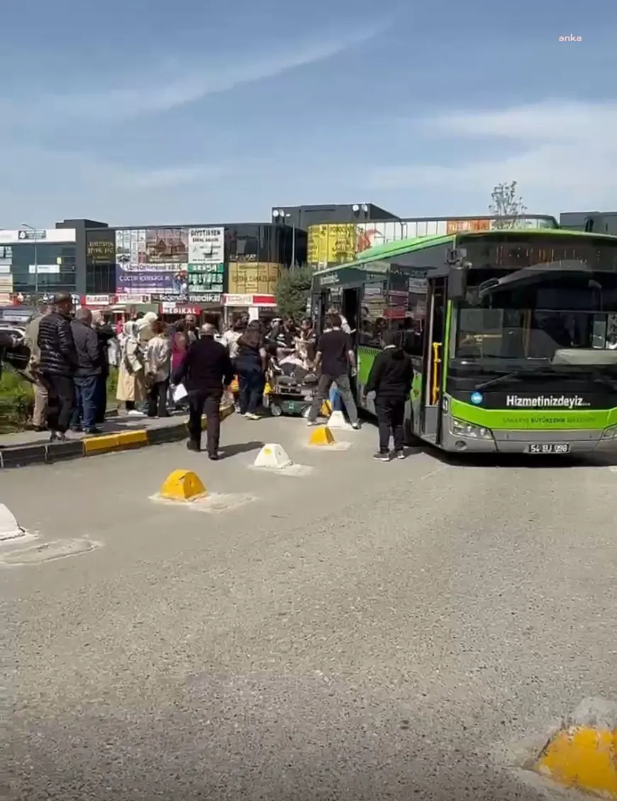 Sakarya'da otobüste rahatsızlanan yolcu hastaneye yetiştirildi