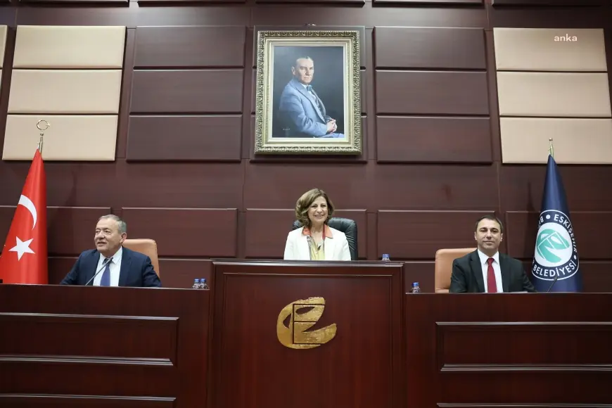 Eskişehir Büyükşehir Belediye Başkanı Ünlüce, Beylikova muhtarları ile bir araya geldi