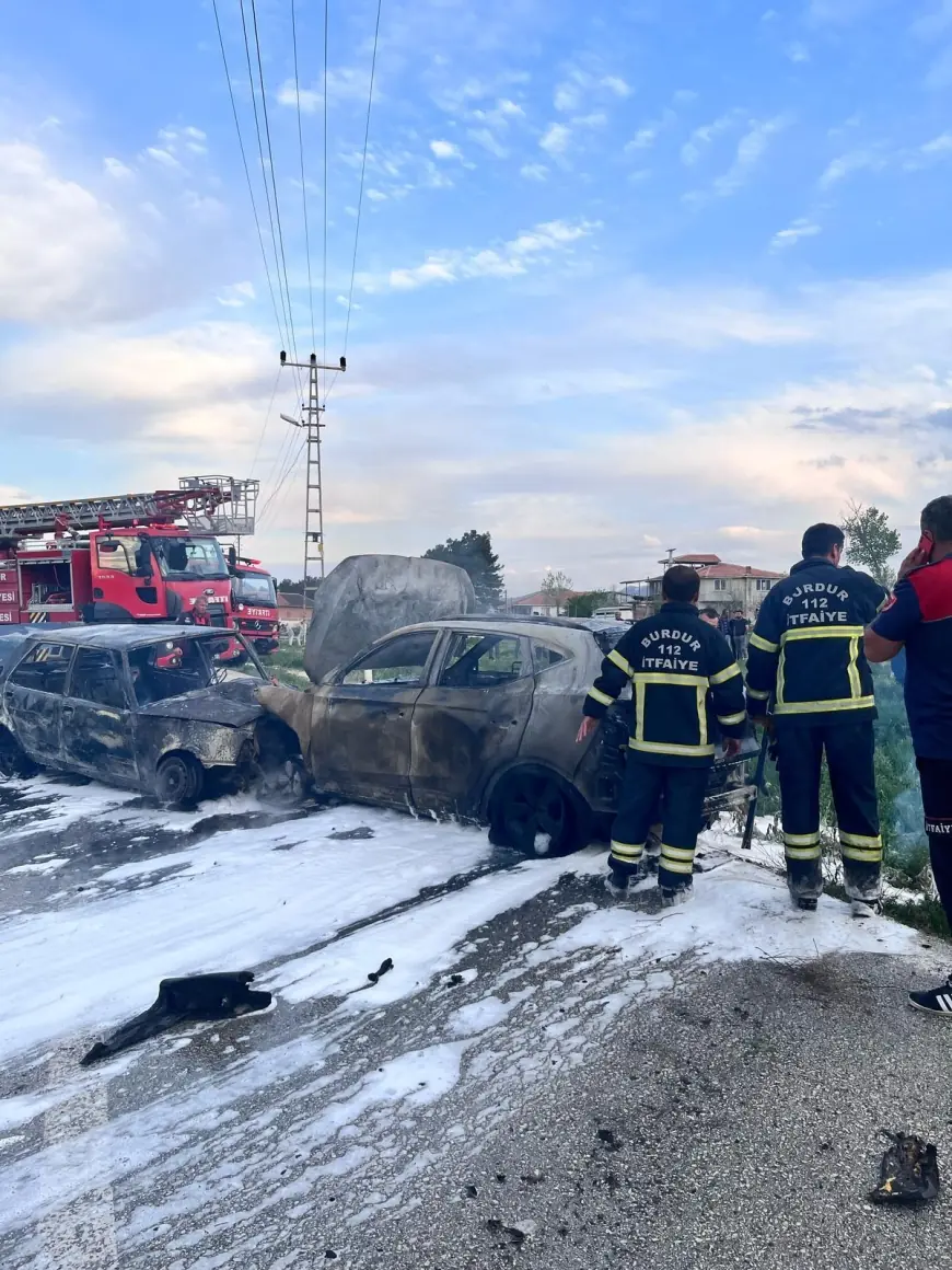 Burdur’da 2 Otomobilin Çarpıştığı Kazada 1 Kişi Öldü, 4 Kişi Yaralandı