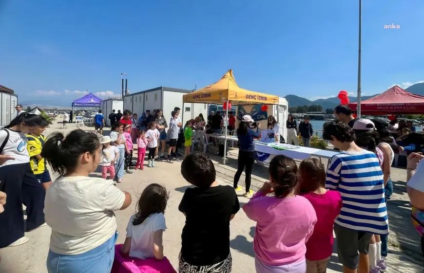 İzmir Büyükşehir Belediyesi, çocukları, Su Sporları Şenliği’nde buluşturdu