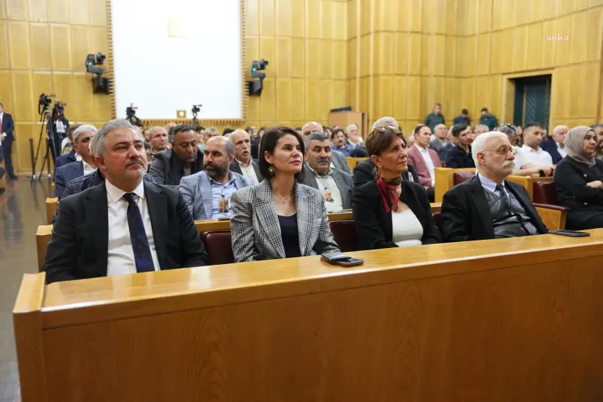 DEM Parti Grup Toplantısı… Bakırhan: “Sayın Öcalan önümüzdeki haftalarda 'sürece ivme kazandıracak gelişmelerin yaşanmasının herkesin ortak beklentisi olduğunu' dile getirdi”