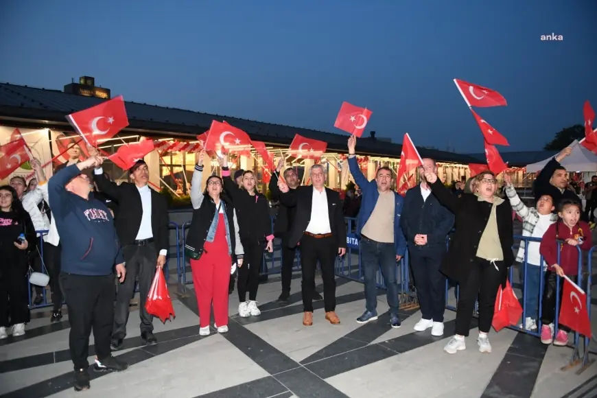 Osmangazi'de 23 Nisan kutlamaları, Ecem Boyacı konseri ile taçlandı