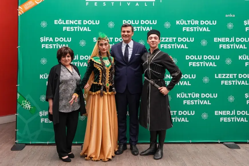 Uluslararası Manisa Mesir Macunu Festivali’nde kültürlerarası dostluk pekişti