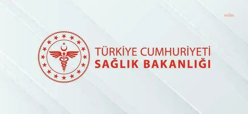 Sağlık Bakanlığı: "İstanbul'daki deprem esnasında tedavi gören bebeklerin yanından bir an olsun ayrılmayan çalışma arkadaşlarımız. İyi ki varsınız"