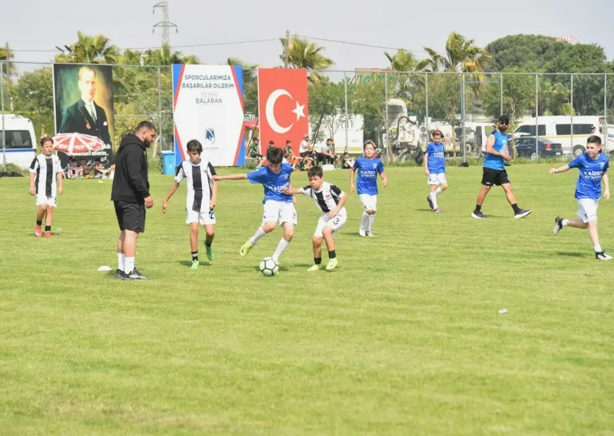 Yunusemre'de bisikletçiler, 23 Nisan’da pedal çevirdi