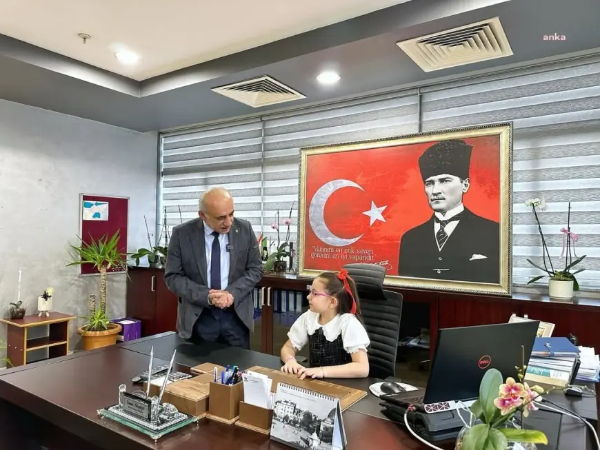 Bandırma’da 23 Nisan, Cumhuriyet Meydanı’nda kutlandı