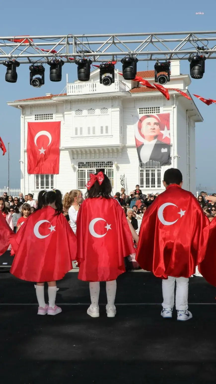 Mudanya’da 23 Nisan’da çocuklarla geleceğe sözleşme... Belediye Başkanı Dalgıç: "Belediyecilik yalnızca altyapı değil, geleceğe umut inşa etmektir"