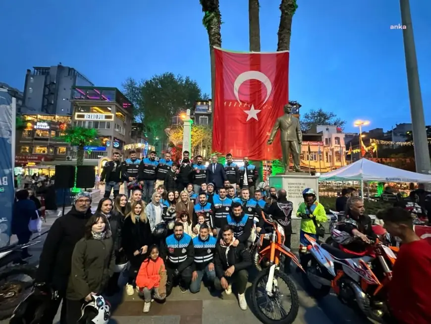 Bandırmada 23 Nisan kutlamaları, motosiklet kortejiyle taçlandı