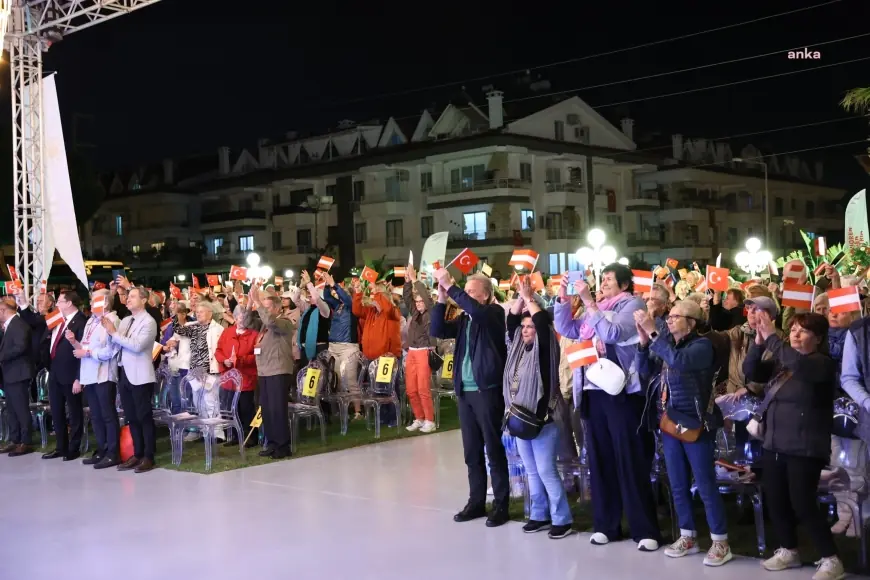 Marmaris, Avusturyalı emekli turist kafilelerini ağırlıyor 