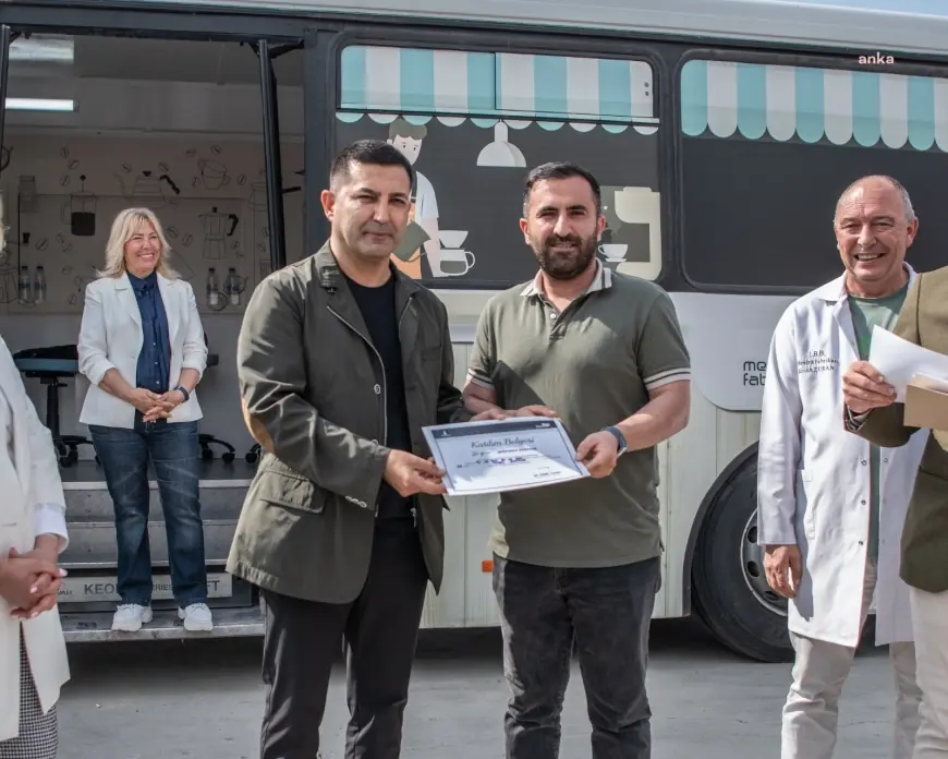 Kuşadalı gençler, Mobil Barista Otobüsü ile mesleki beceri kazandı