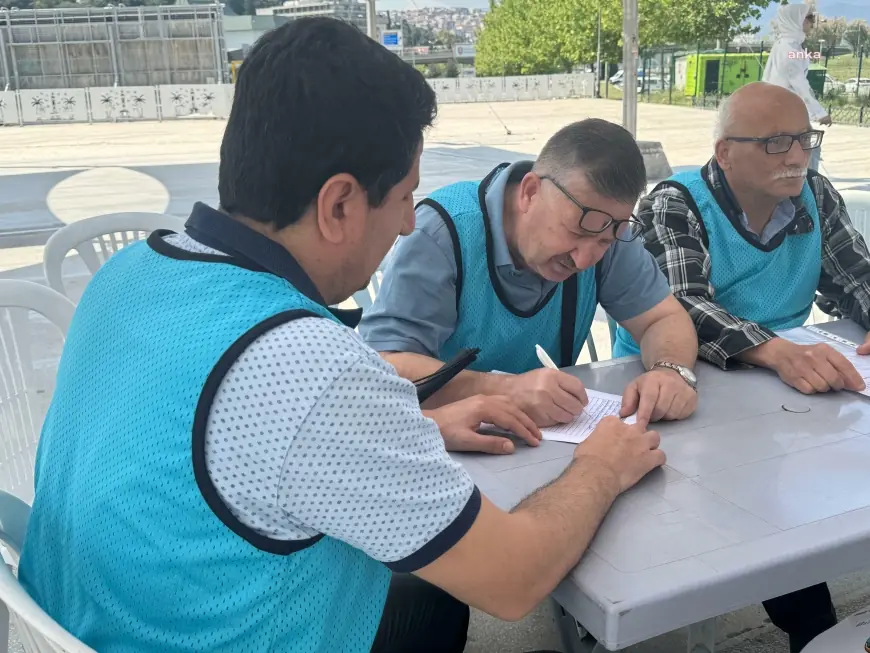 İzmir’de engelli hakları için imza kampanyası başlatıldı