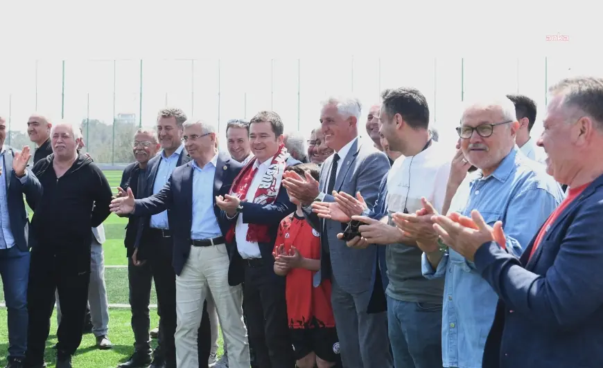 Osmangazi’de Gündoğdu Futbol Sahası hizmete açıldı