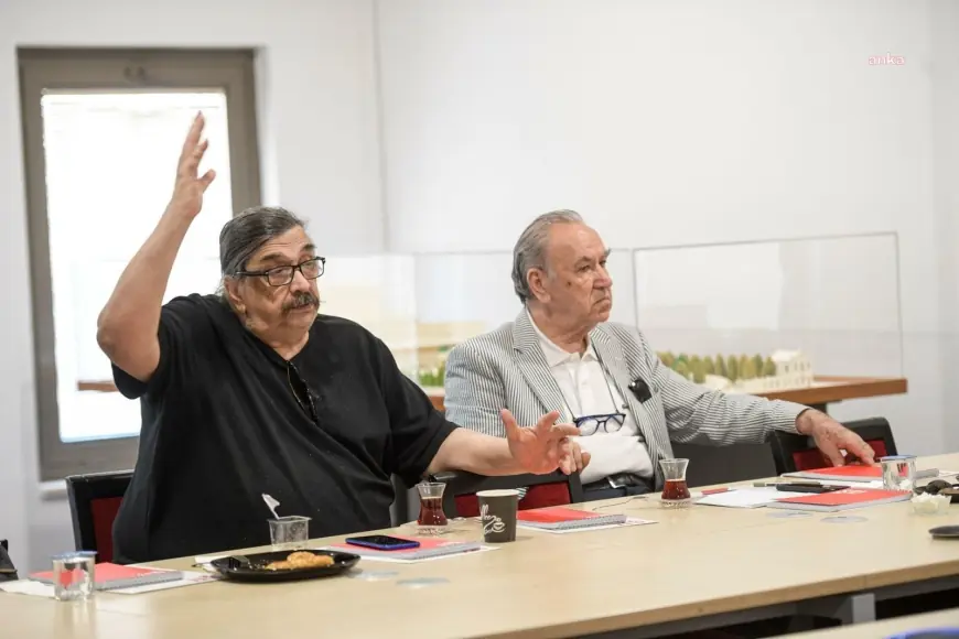 İzmir Büyükşehir Belediyesi Şehir Tiyatroları Danışma Kurulu toplandı