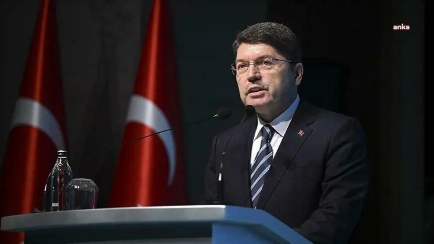 Yılmaz Tunç'tan heyelan açıklaması: Samsun Cumhuriyet Başsavcılığı tarafından adli soruşturma başlatılmış olup 1 Cumhuriyet Başsavcıvekili ve 1 Cumhuriyet Savcısı görevlendirilmiştir