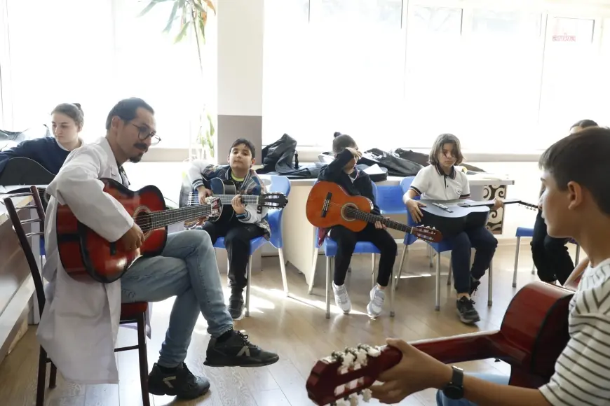Aydın Büyükşehir Belediyesi'nin çocuklara ve gençlere yönelik düzenlediği eğitimler devam ediyor