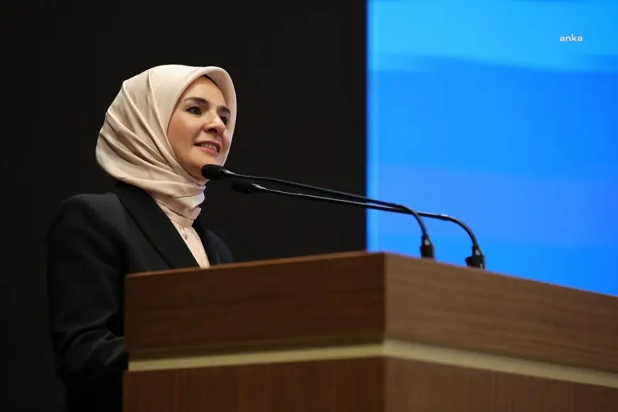 Özgür Özel'e fiziksel saldırı... Bakan Mahinur Özdemir Göktaş: "Demokrasimizde ve siyaset kurumunda şiddetin yeri yoktur"