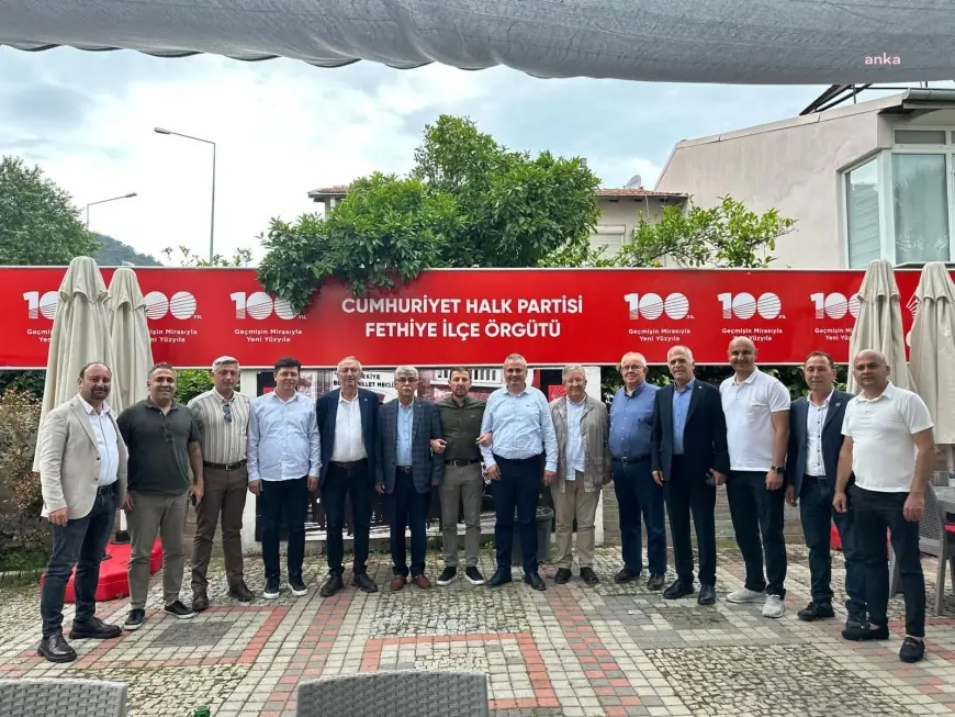 Özgür Özel'e fiziksel saldırı... Muğla'daki CHP ilçe başkanları saldırıyı kınadı