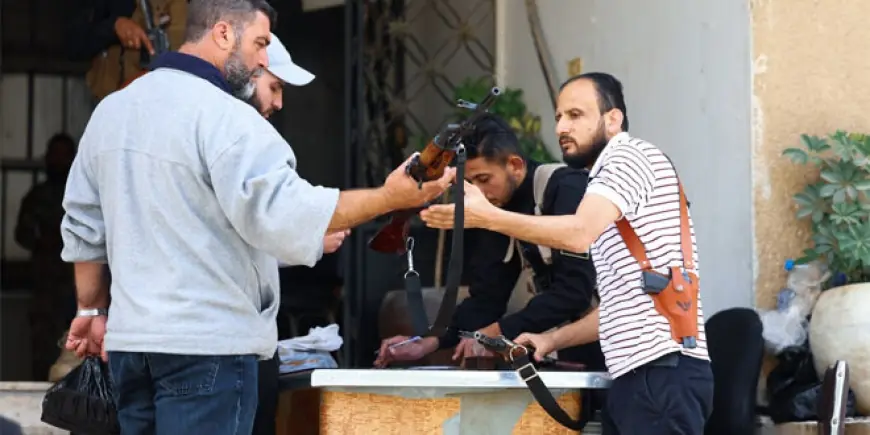 Dürzi topluluğuna bağlı silahlı gruplar, ağır silahları Suriye İçişleri Bakanlığı'na teslim etmeye başladı