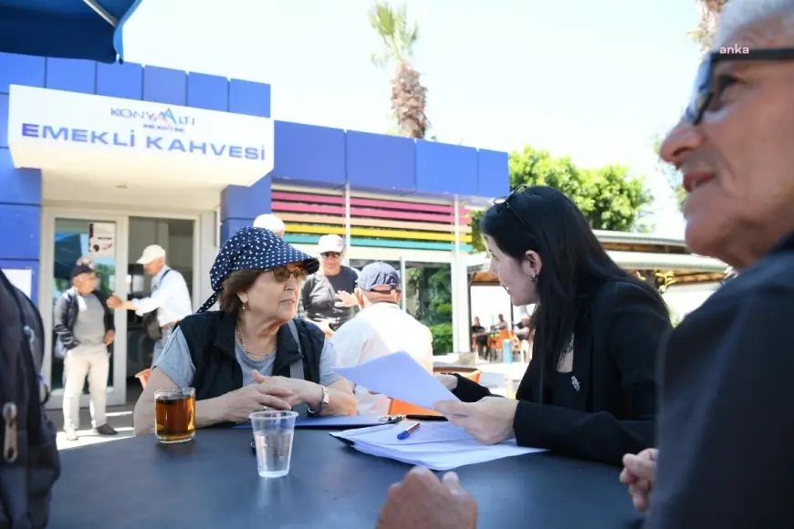 Konyaaltı Belediyesi, vatandaşlara "Emekli Kart" projesini tanıttı
